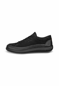 Scarpe nere impermeabili con tomaia in pelle e suede texture, caratterizzate da un design con lacci e una suola in gomma rigata per una migliore aderenza.