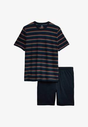 Set di pigiami in cotone a righe, composto da una maglietta a maniche corte blu navy con righe rosse, arancioni e blu, e pantaloni corti blu navy abbinati.