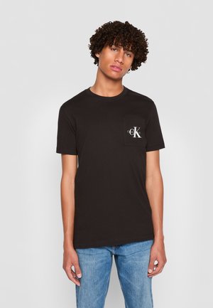 CORE MONOGRAM POCKET - Camiseta básica - black
