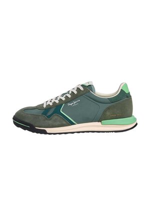 Sneaker verde scuro e verde acqua con lacci bianchi, dettagli verde chiaro e logo "Pepe Jeans London" sul lato, vista dalla parte esterna.