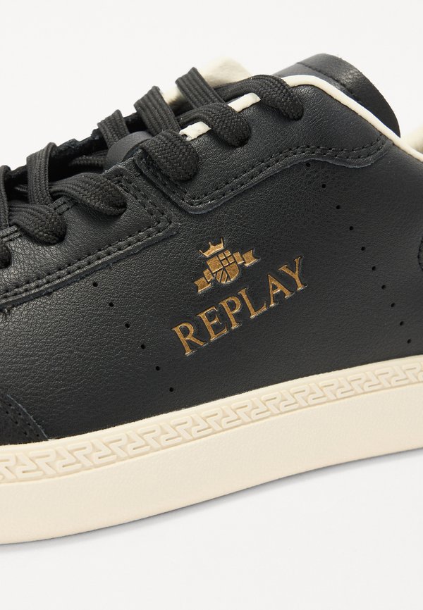 PYPER ACTION - Trainers3