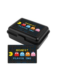 Scatola per il pranzo nera con un design del coperchio grafico che presenta personaggi in pixel art, tra cui Pac-Man e fantasmi colorati, accompagnata dal testo "PRONTI! GIOCATORE UNO."