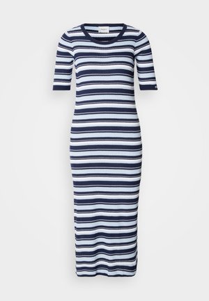 Abito aderente a coste con righe orizzontali blu navy e azzurro chiaro. Maniche a metà lunghezza e scollatura rotonda. Tessuto morbido e elasticizzato.