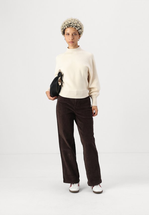 VMTESSA PANTS - Trousers - chocolate torte2