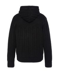 Schwarzer Strick-Hoodie mit geripptem Muster, in regulärer Passform, mit langen Ärmeln und Kapuze. Saum und Bündchen sind ebenfalls gerippt.