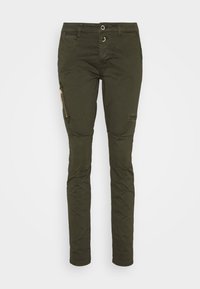 Pantalon slim fit vert olive foncé avec fermeture éclair frontale, double bouton, poche zippée sur le côté et détail cousu aux genoux et à la cuisse.