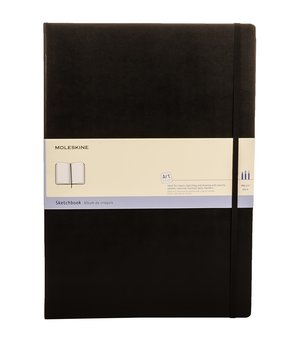 Taccuino da schizzi Moleskine nero con elastico e etichetta beige che indica che è adatto per matite, pastelli e pennarelli, carta da 185 gsm.
