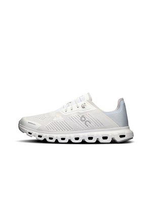Weißer Sportschuh mit Obermaterial aus Mesh, Schnürdesign, gepolstertem Kragen und auffälliger wolkenartiger Sohle. Bietet subtile graue Akzente.