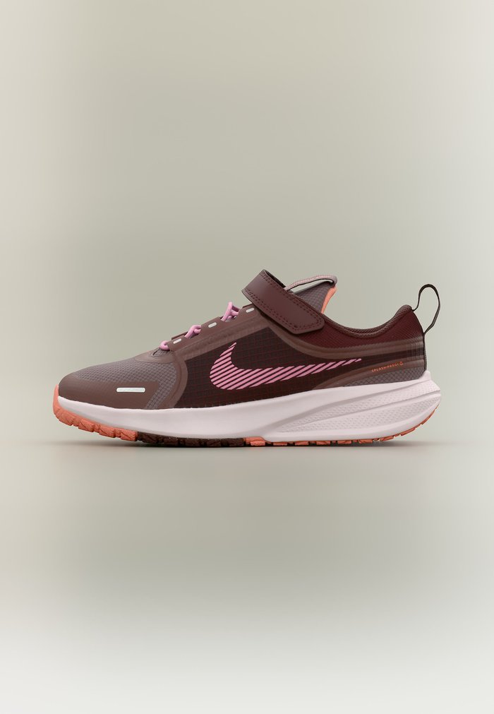 Nike STAR RUNNER UTILITY UNISEX - Zapatillas running asfalto - mystic dates/pink rise/tattoo/crimson bliss/total orange/pearl pink