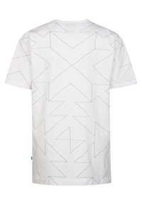 Camiseta blanca con un patrón geométrico de grandes flechas delineadas. Hecha de algodón, de manga corta, con cuello redondo y dobladillo recto.