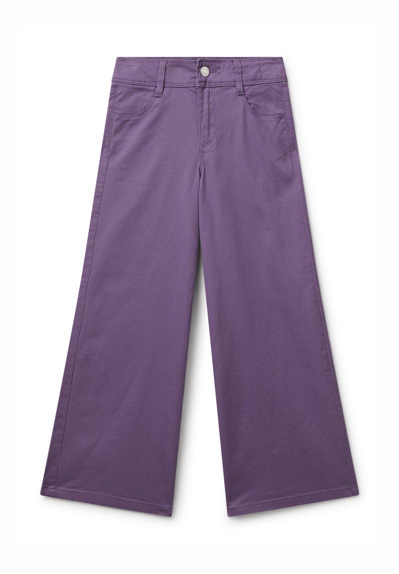 Pantaloni larghi viola con bottone anteriore, chiusura con zip, passanti per cintura e tasche frontali, esposti su uno sfondo bianco.