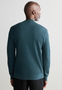 Next REGULAR FIT SIGNATURE  TEXTURED CREW - Trui - green