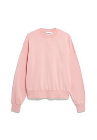 Ljusrosa sweatshirt med rund halsringning, avslappnade axlar, ribbade muddar och fåll, samt en diskret logotyp fram. Mjuk tygkänsla.