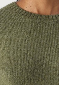 JDY JDYSILJA O-NECK - Jersey de punto - winter moss