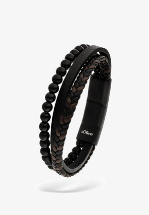 Dreilagiges schwarzes Armband mit runden Perlen, geflochtenem Leder, schlichtem Lederband und einem magnetischen Verschluss mit der Gravur "s.Oliver."