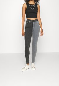 Levi's® Vaqueros pitillo - black denim