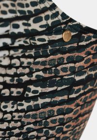 Mint Velvet REGULAR FIT - Fürdőruha - charcoal snake