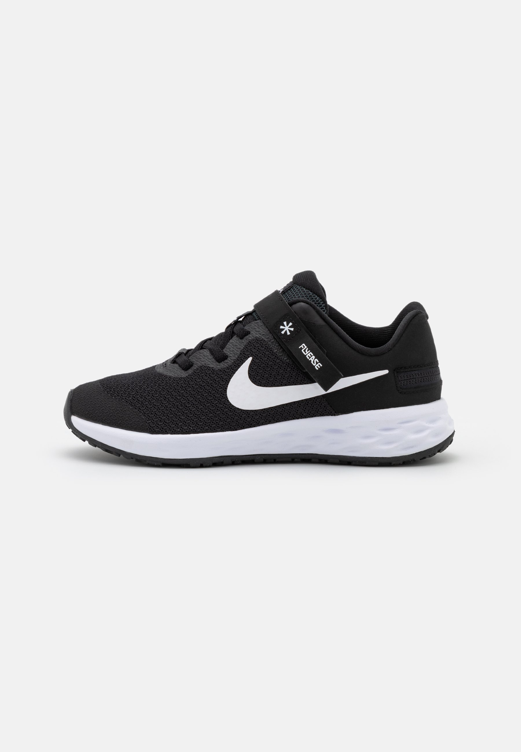 Nike Performance REVOLUTION 6 FLYEASE UNISEX - Zapatillas running - black/dark smoke grey/white/negro - Zalando.es