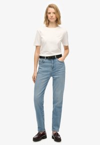 Superdry & Co HIGH RISE  - Vaqueros mom - mid blue denim