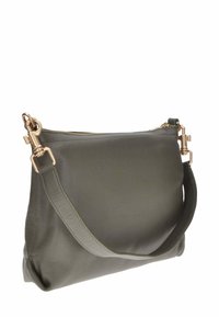 Borsa a spalla in pelle verde oliva con superficie texture, hardware color oro e una sola tracolla regolabile. Presenta una chiusura con zip.