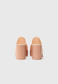 Melissa HYPE - Mules de salto - pink