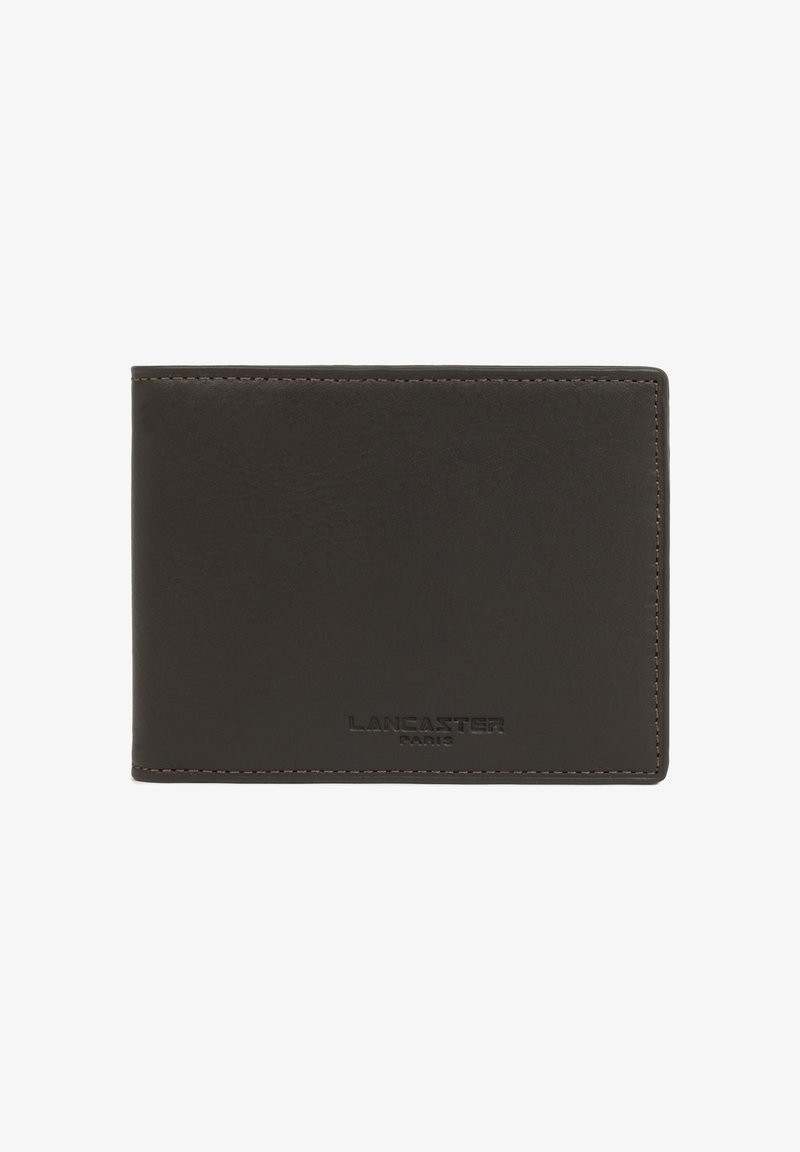 Portafoglio bifold in pelle marrone scuro con cuciture visibili e "Lancaster Paris" impresso al centro nella parte anteriore.