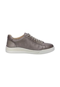 Sneaker in pelle grigia con superficie liscia, punta rotonda e suola in gomma bianca. Presenta lacci e dettagli di cucitura sottili sulla parte superiore.