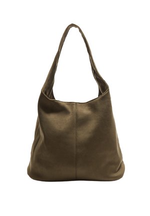 Sac à épaule en cuir vert olive avec une texture douce, une large ouverture et une seule sangle. Présente un design épuré et minimaliste sans quincaillerie.