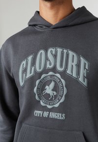 CLOSURE London VINTAGE VARSITY TRACKSUIT - Tuta - charcoal