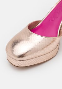 MAX&Co. Escarpins à talons hauts - beige