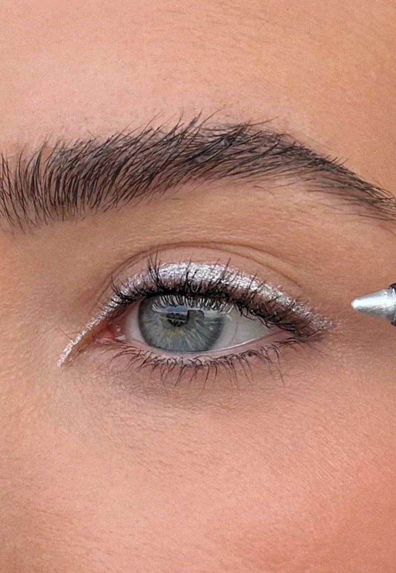 Sweed SATIN EYELINER - Eyeliner - euphoria silver/argenté - ZALANDO.BE