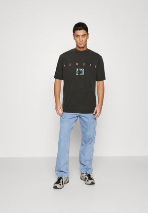 Jack & Jones JOREXOTIC TEE CREW NECK UNISEX  - Camiseta estampada - black