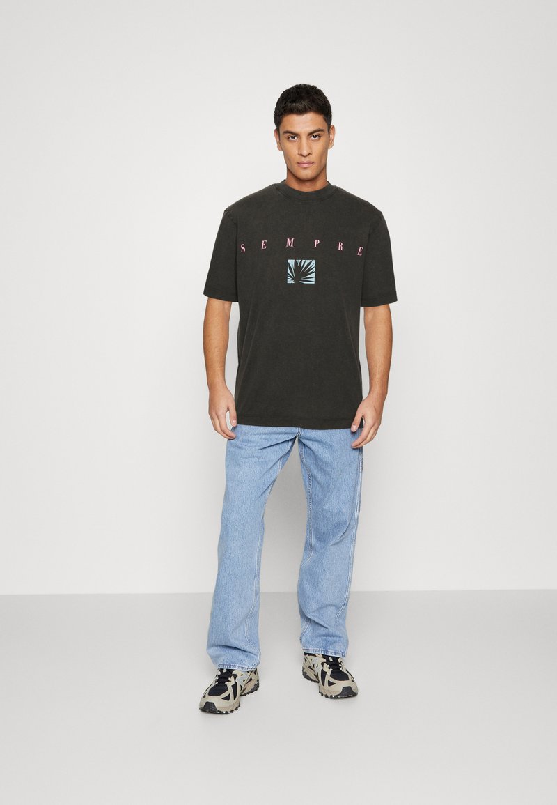 Jack & Jones JOREXOTIC TEE CREW NECK UNISEX - Camiseta estampada - black