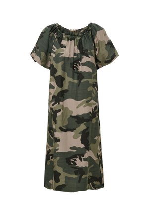 Løs knælængde kjole med korte puffærmer og elastisk halsudskæring i grøn og beige camouflage mønster.