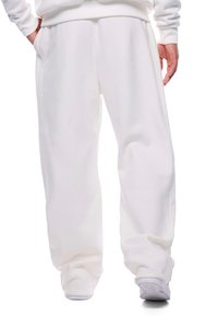 Dropsize OPEN LEG - Joggebukse - creamwhite