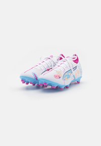 Puma ULTRA 5 MATCH VOL. UP FG/AG - Scarpe da calcio per terreni duri - white/luminous blue/poison pink/fizzy melon