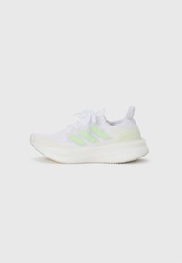 Unselected, white/semi green spark/grey one