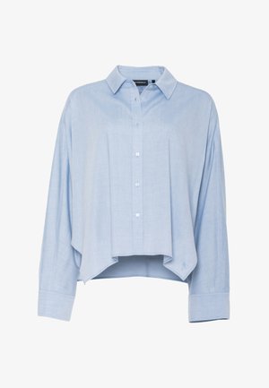 Lichtblauw overhemd met lange mouwen, knoopsluiting, puntige kraag, asymmetrische zoom en brede manchetten.