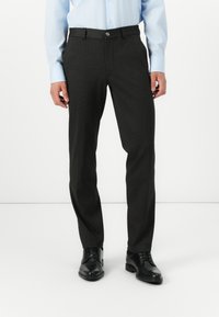 Koolgrijze broek gemaakt van gladde stof, met een rechte pasvorm, riemlussen en een enkele knoopsluiting.