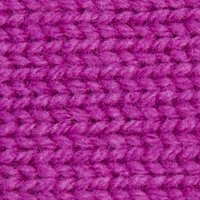 Tessuto in maglina pelosa di un vibrante magenta, caratterizzato da un motivo testurizzato con anelli e punti visibili. Aspetto morbido, spesso e caldo.