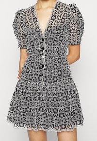 sandro Vestido informal - black