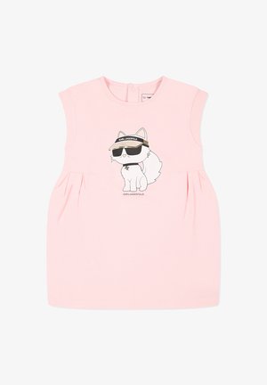 Abito rosa a maniche corte con grafica di un gatto con occhiali da sole. Tessuto in morbido misto cotone, scollatura tonda e dettagli plissettati.