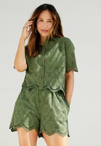 Myleene Klass BRODERIE REGULAR FIT - Šortky - khaki green