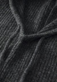 Pier One Čepice - dark grey