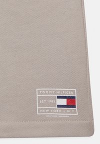 Tommy Hilfiger DYE - Pantalones deportivos - cool earth