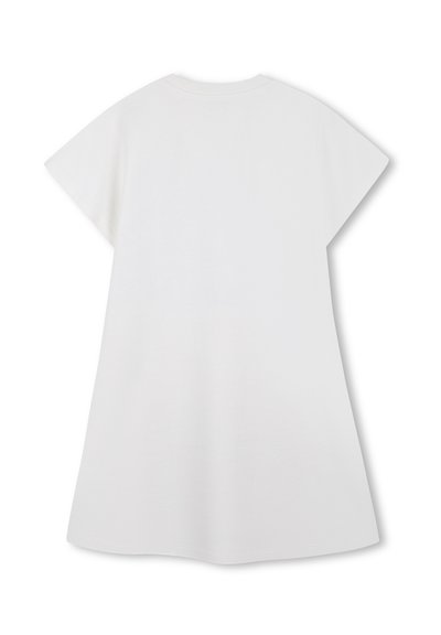 Robe blanche à manches courtes en ligne A avec encolure ronde, design simple, sans motifs ni ornements visibles, présentée sur un fond blanc.