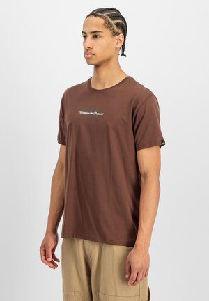 Alpha Industries, ALPHA INDUSTRIES MEN - T-SHIRTS FOAM ML T-SHIRT - T-Shirt print - powder brown