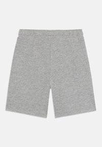 Shorts en coton gris avec une taille élastique, coupe droite et texture lisse. Pas de poches ni de motifs visibles.