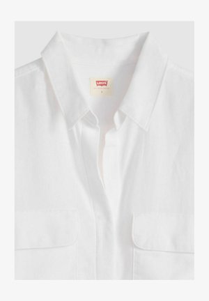 Weißes Hemd mit kurzem Ärmel, Knopfleiste, Kragen und zwei Brusttaschen. Hergestellt aus glattem, leichtem Stoff. Levi's-Etikett sichtbar.