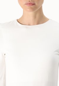 ONLY Petite ONLLONE BODYSTOCKING - Tops ar garām piedurknēm - cloud dancer